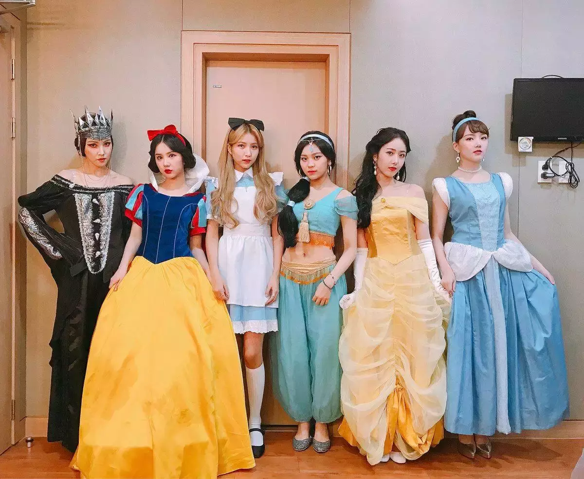 gfriend签售会大玩cosplay!变身迪士尼公主超吸睛