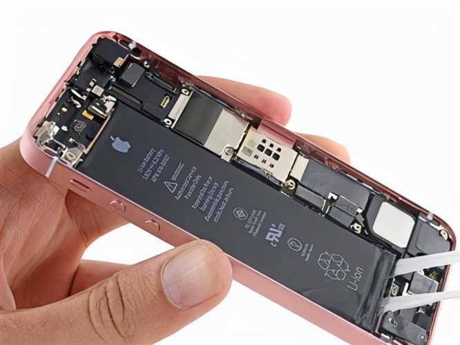 苹果换个电池多少钱，换原装还是第三方大容量电池好？