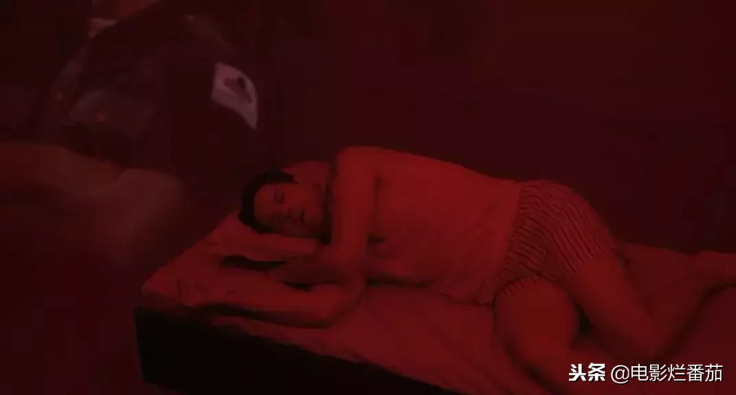 不看到片尾,你永远不知道这部影片还会反转多少次!