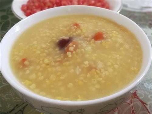 待产期间抓住进食机会，帮助顺利分娩，你知道吃些什么吗？