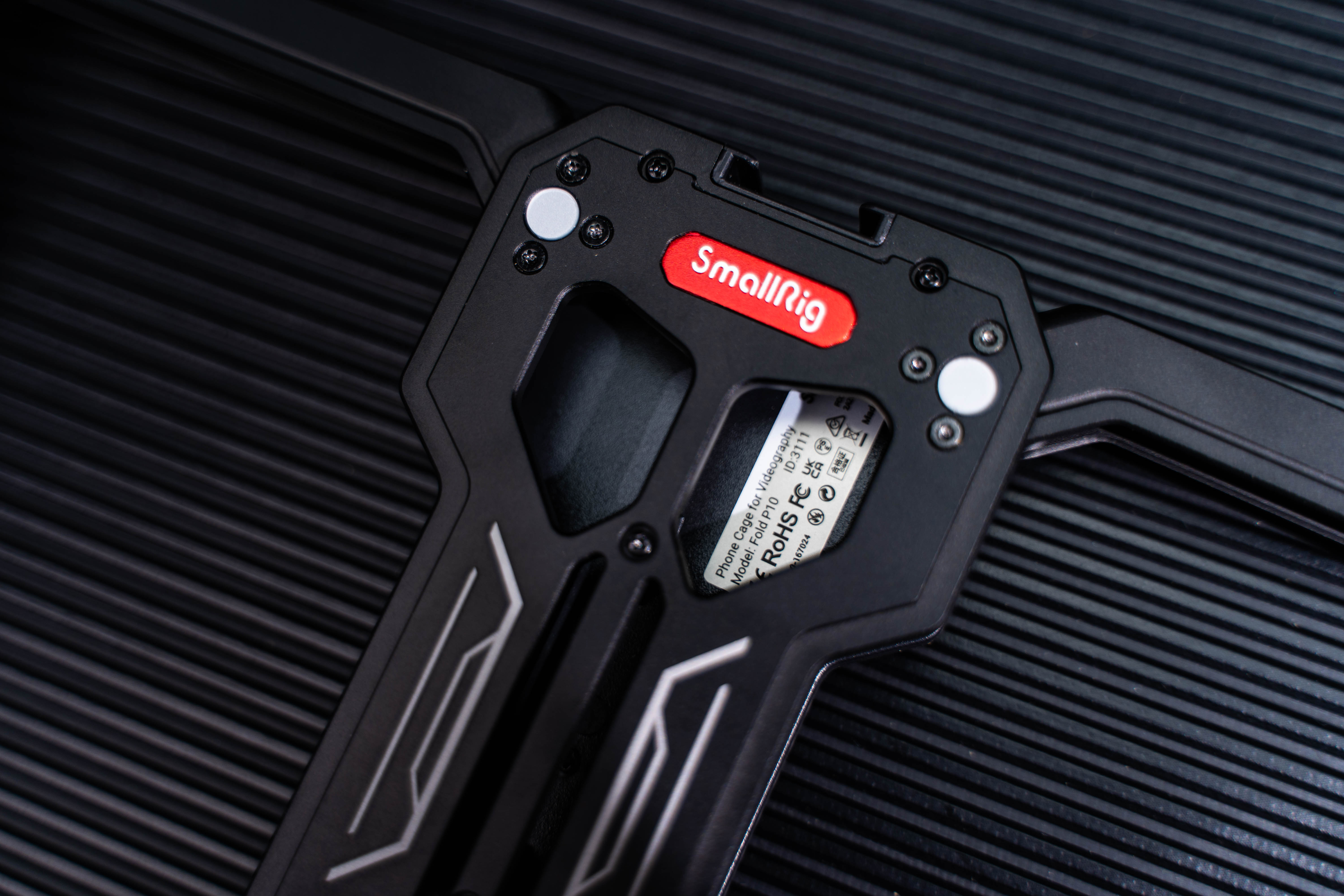 怎么用手机拍出大片？斯莫格手机折叠拓展框为视频创作者助力