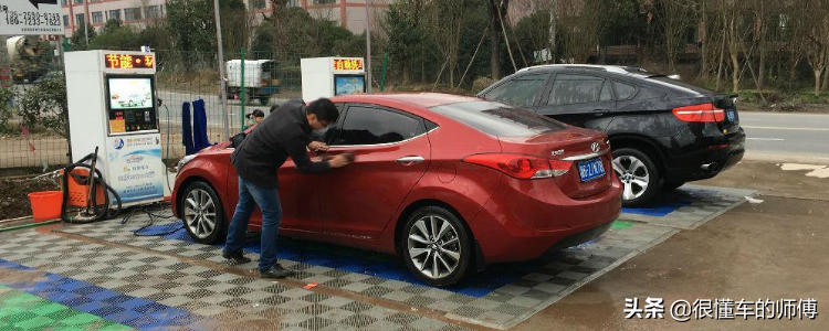 自己用桶提水洗車可以不？完全可以，但是有三個注意事項