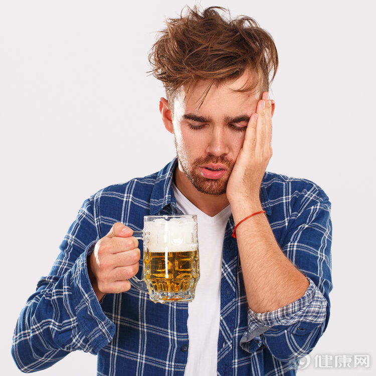 男人缺乏雄性激素，2个方面会受到影响，该如何补充？