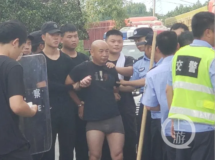 嫌犯曾春亮素描:与社会脱节,找不到工作四处游荡