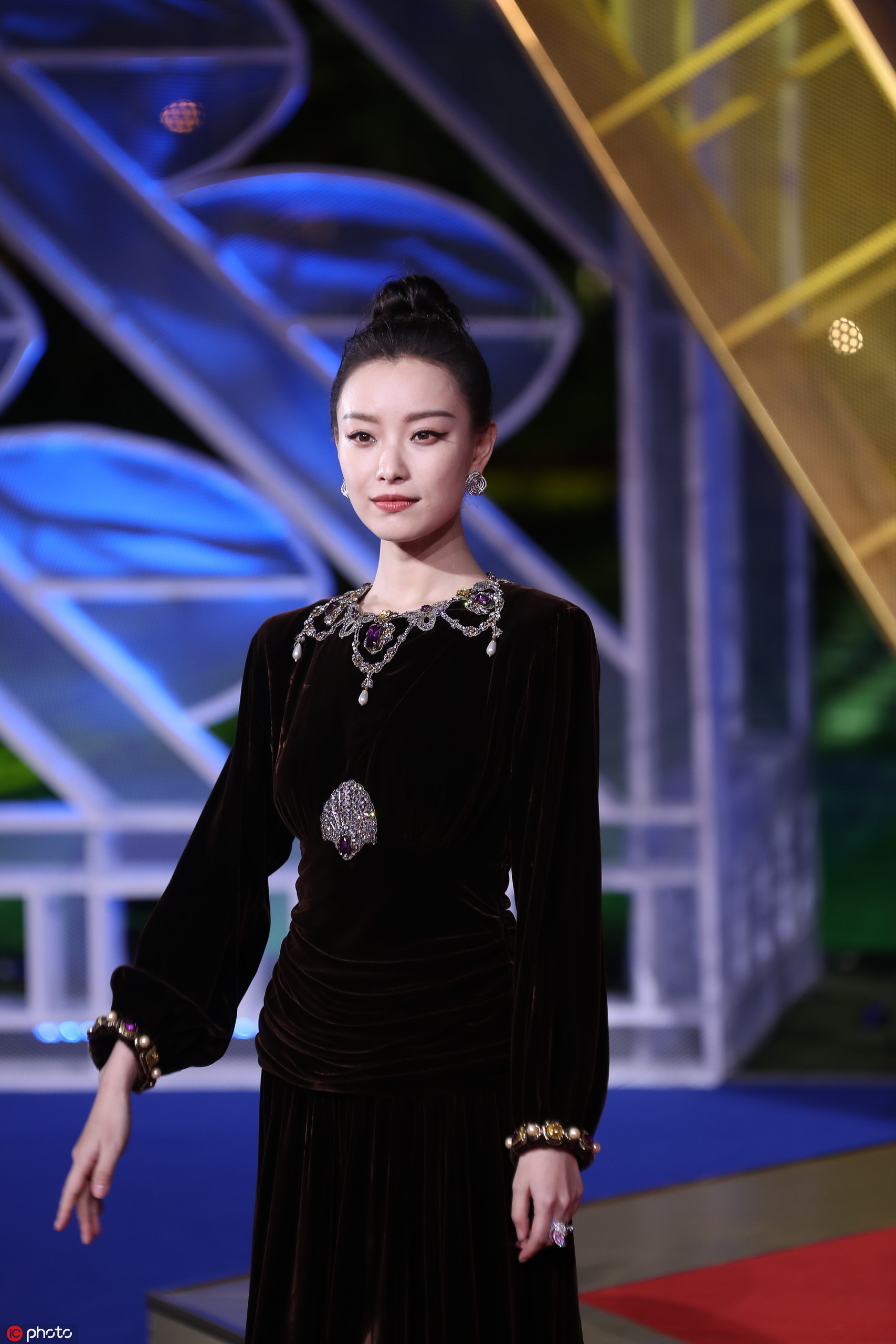 组图:第32届金鸡奖颁奖典礼红毯,赵薇李冰冰杨幂红毯争艳,倪妮帮