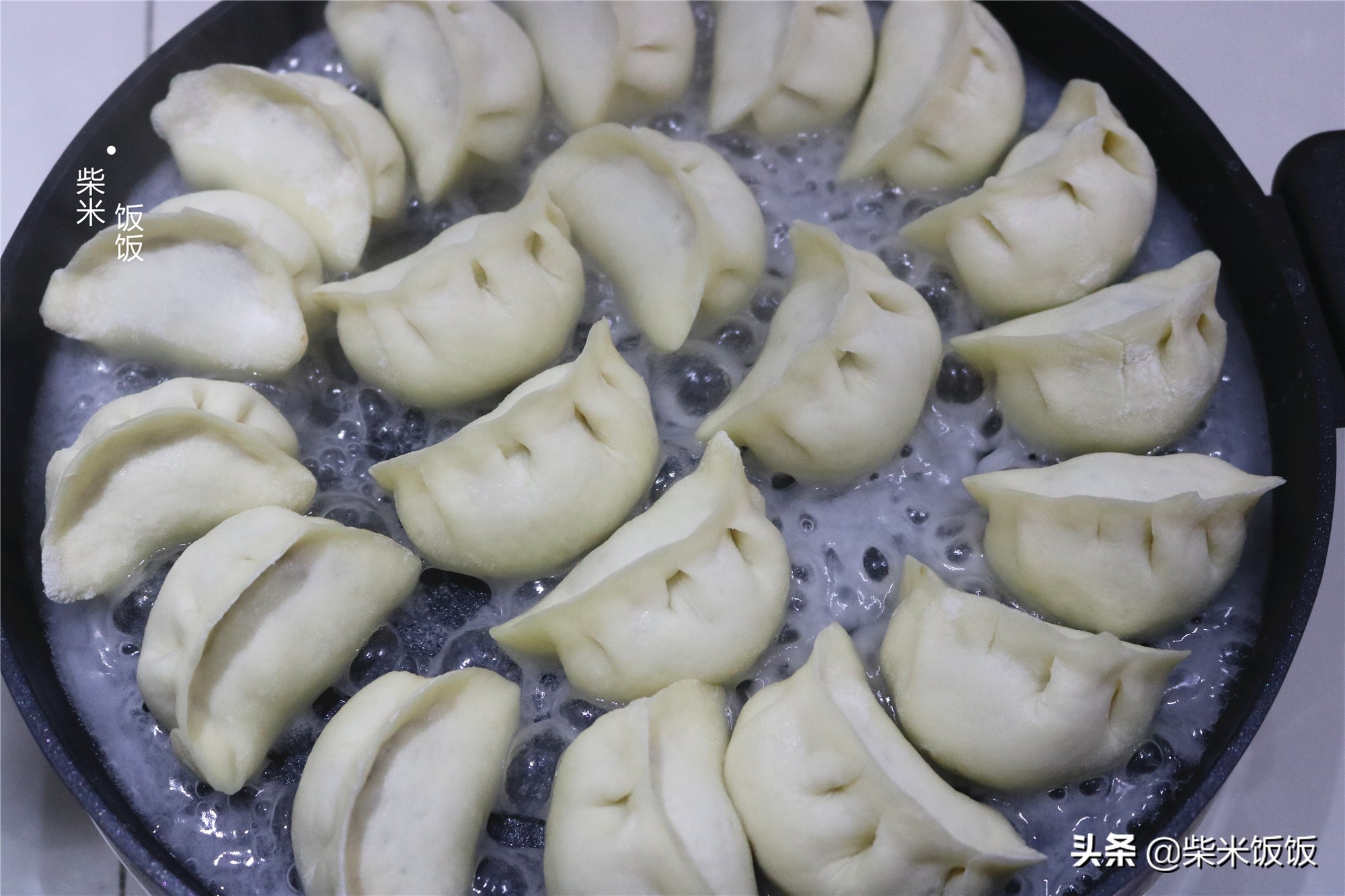 牛肉别总炖着吃了，试试这个做法，咬一口爆汁，早餐吃不错