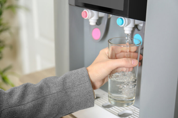 长期喝电热水壶烧的水，对身体有害会致癌？3个建议需要听一听