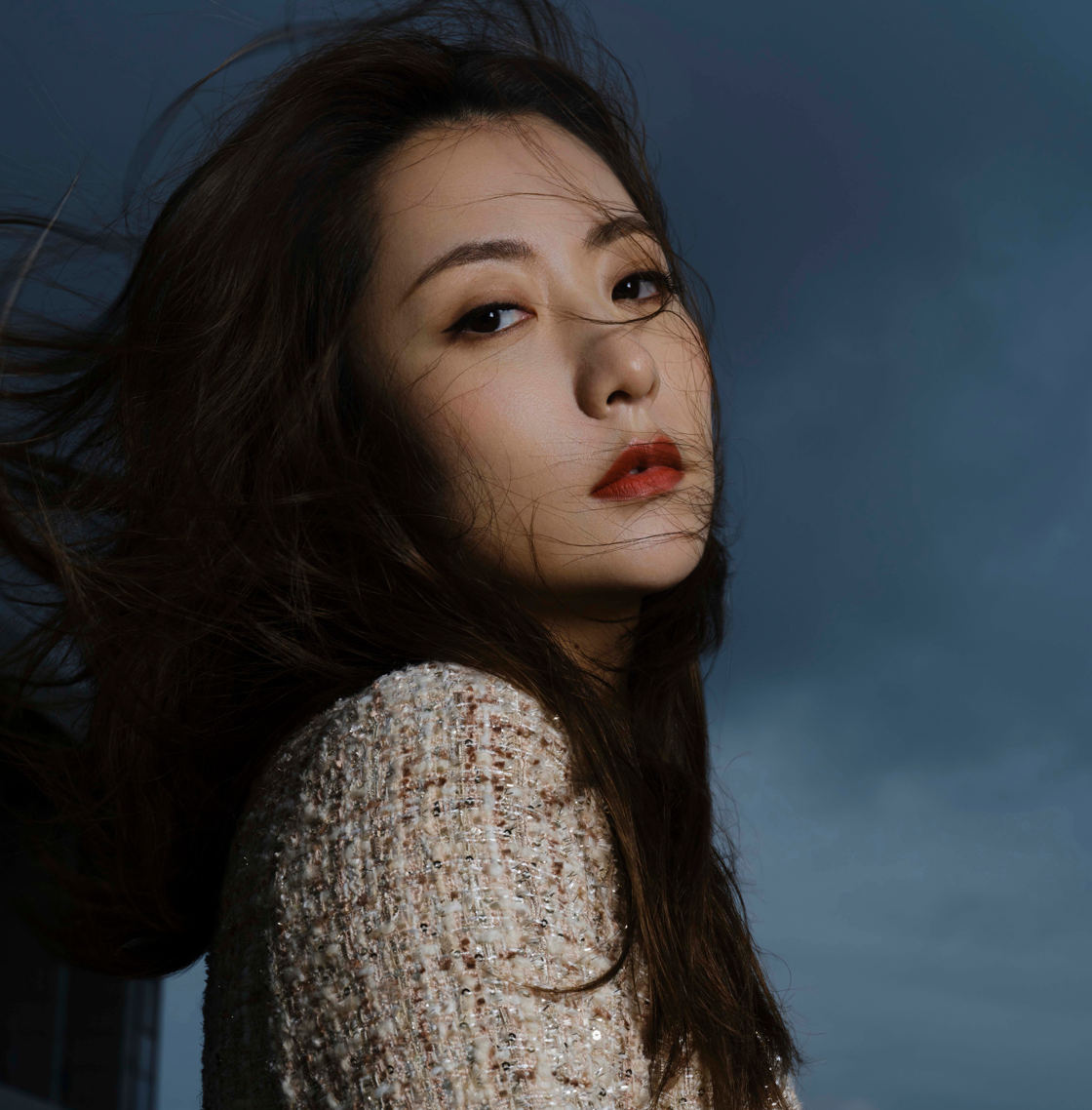 白冰个人资料简介[白冰惊艳写真照]_娱乐动态_5x6q生活网