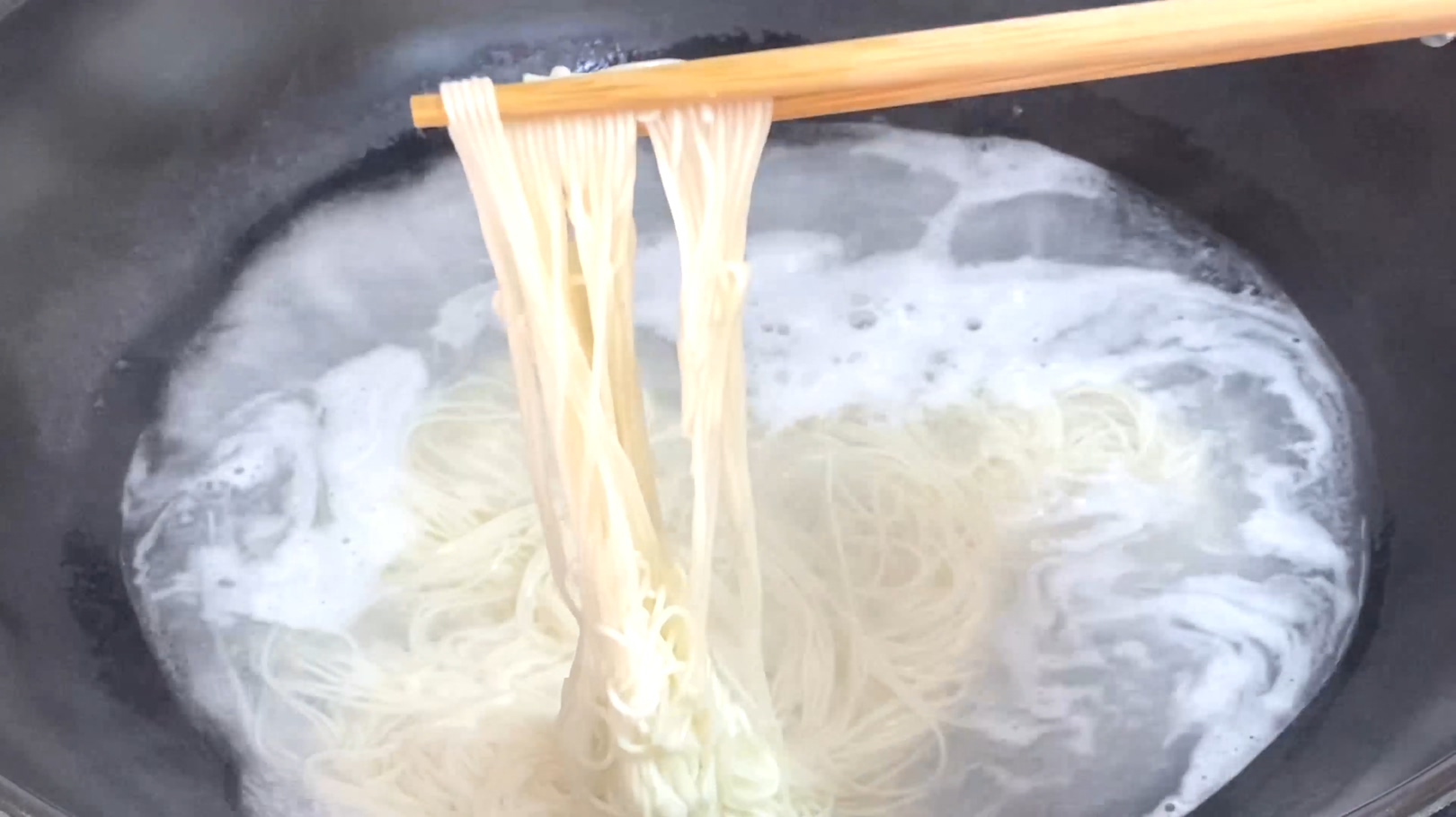 煮面条最忌开水下锅面馆老师傅教你方法做法简单爽滑又劲道