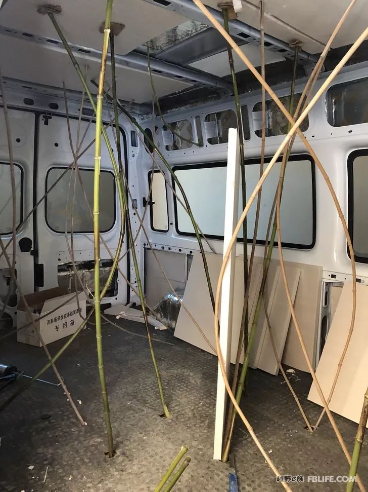 房车中毒颇深，e族车友自改福特全顺新时代（2）