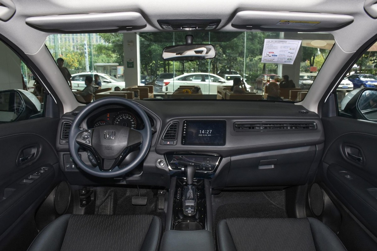 本田又一精品SUV，一箱油能跑820公里，12.78万起，带你看缤智