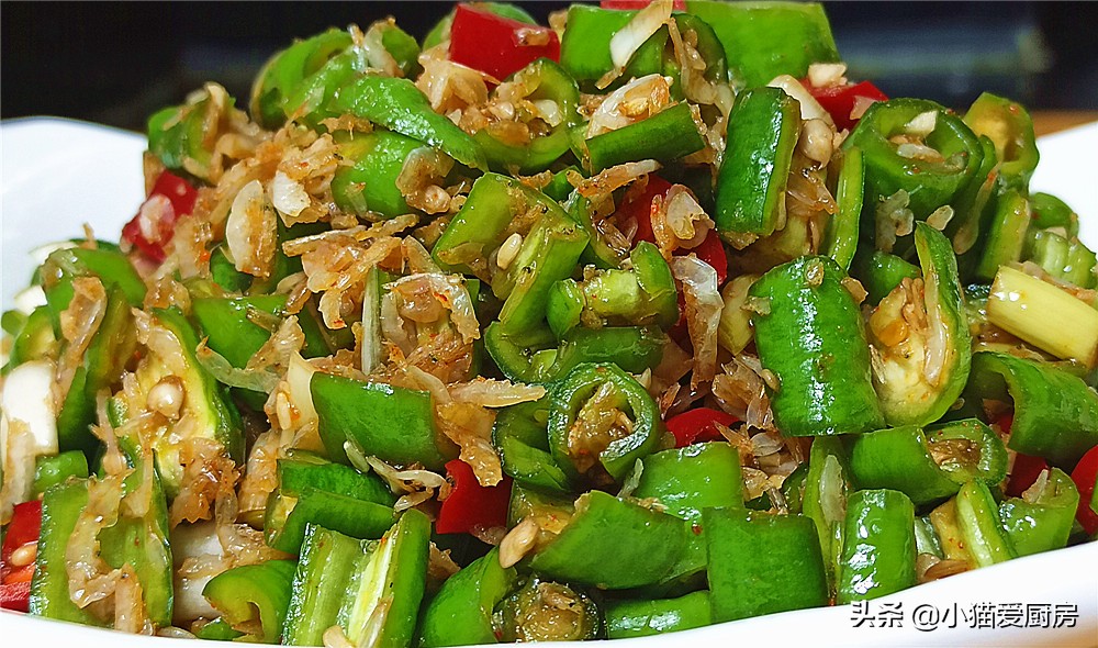 辣香虾皮凉拌菜：鲜辣开胃的快手小菜