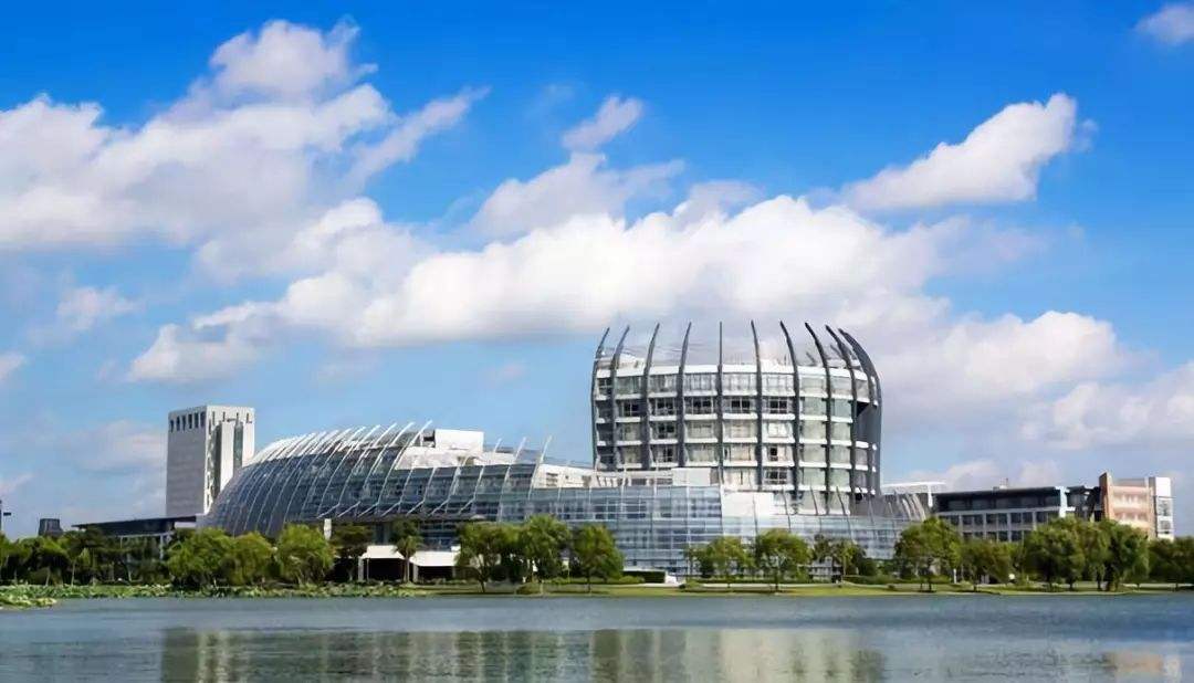 东华、南华、西华、北华4所高校，综合实力评估，名次应这样排