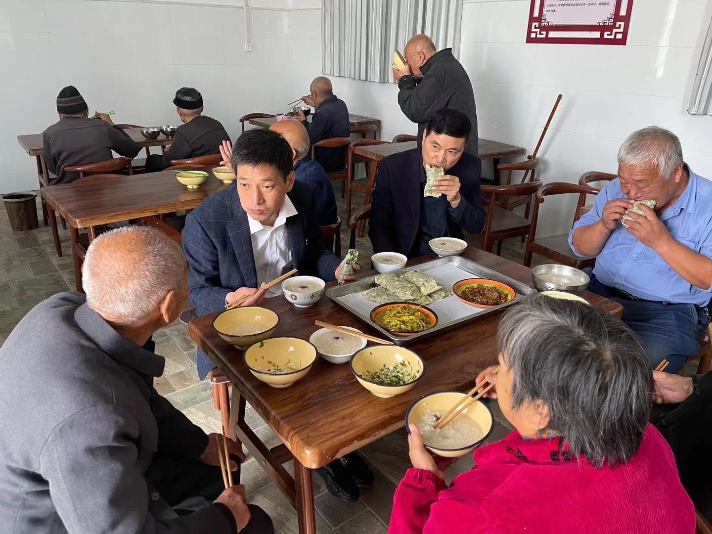 æ¡æå¿å æ±éï¼åæ¯ä¸å¹´éé³è æ¬¢å£°ç¬è¯­æ»¡åº­é¢