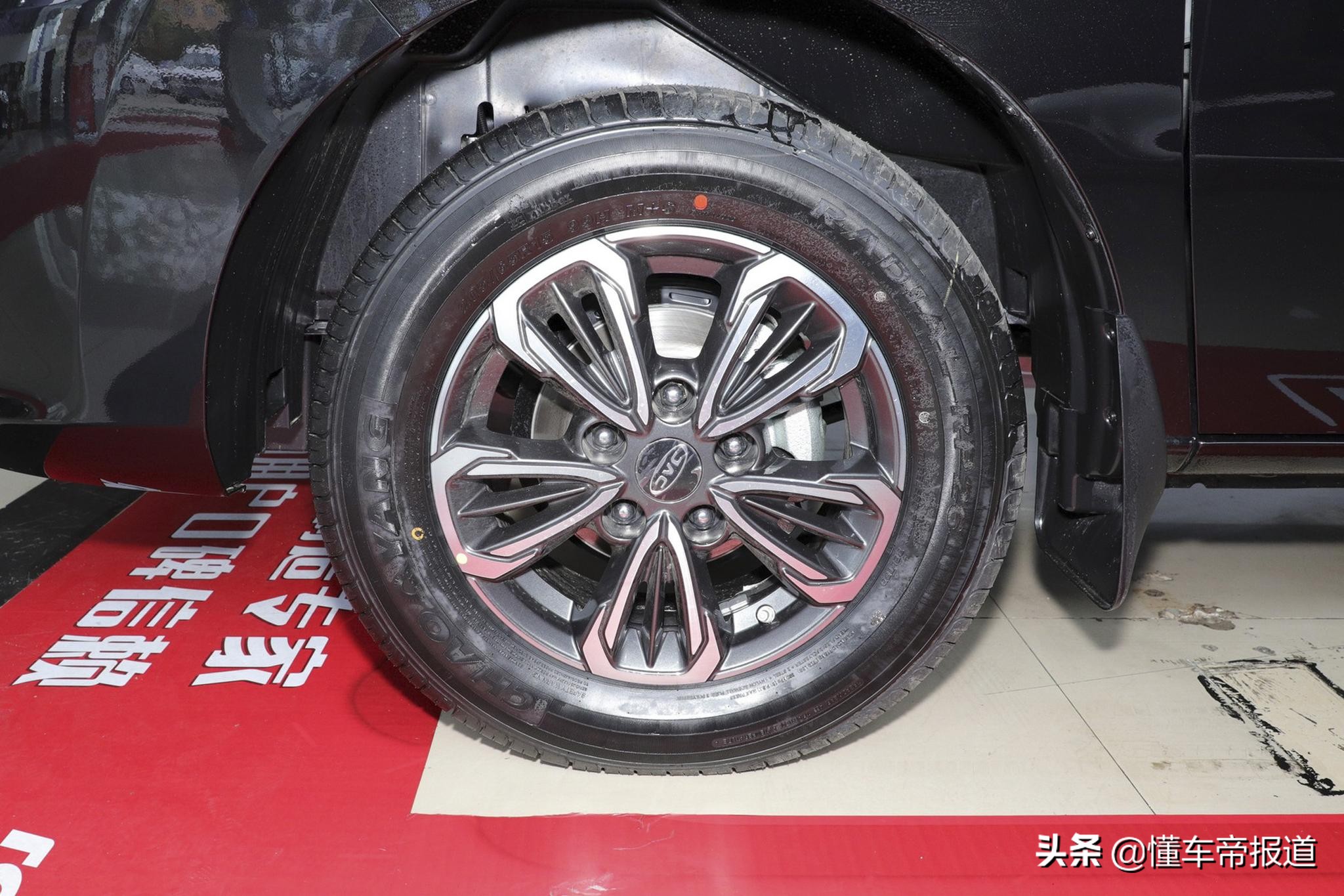 新车 </p><p>　　 售10.88万元，江淮瑞风M3 PLUS广东献礼版上市