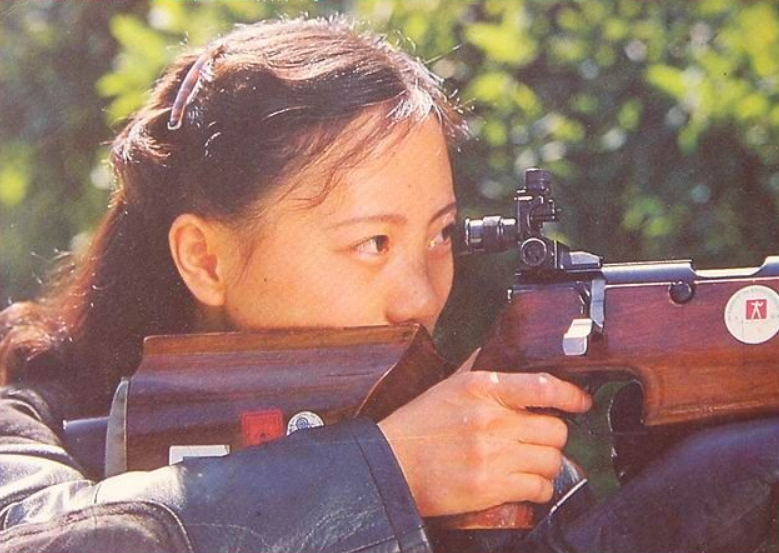 吴小旋：中国第一个女奥运冠军，留学后离开祖国，举家搬迁美国