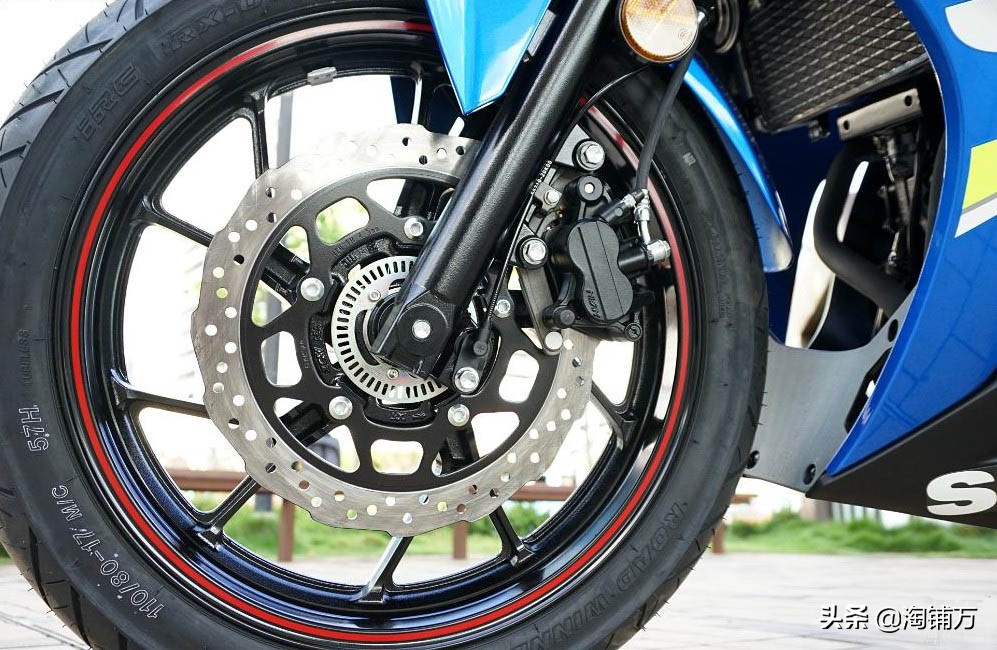 国内最畅销的250“跑车”铃木GSX-250R实拍解析