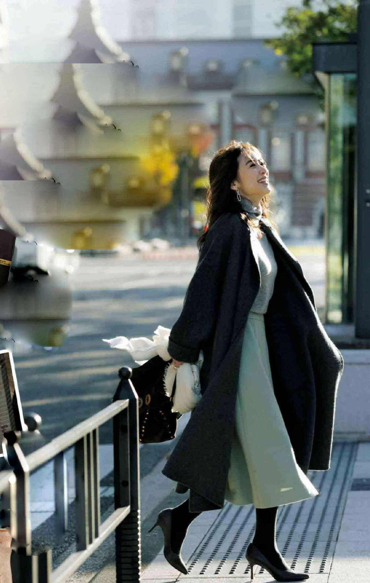 冬季火了一组搭配，叫"打底裤+高跟鞋"，显高保暖又优雅