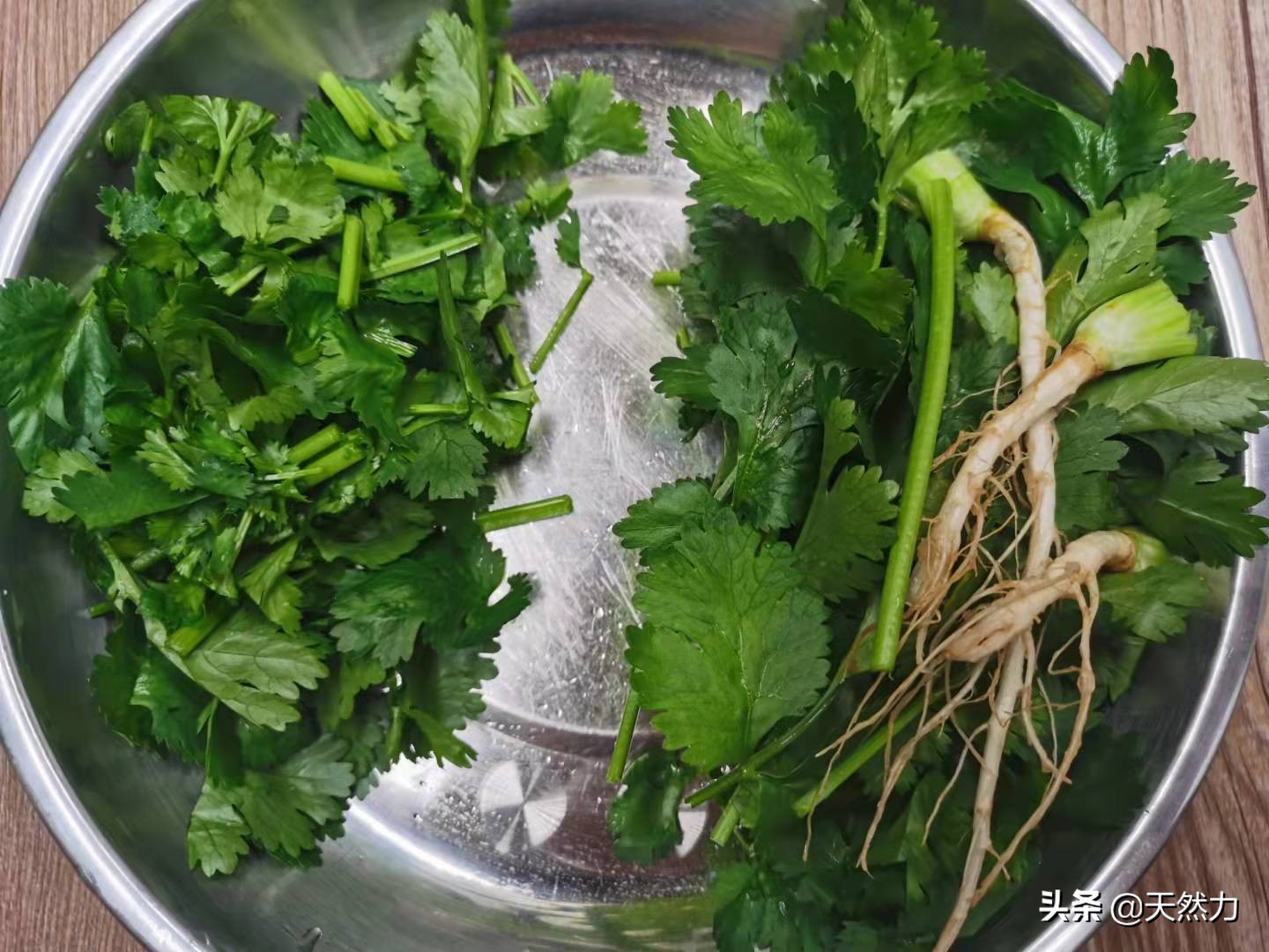 饭店的洋葱拌木耳是怎么做出来的，告诉你步骤和技巧，收藏好哦