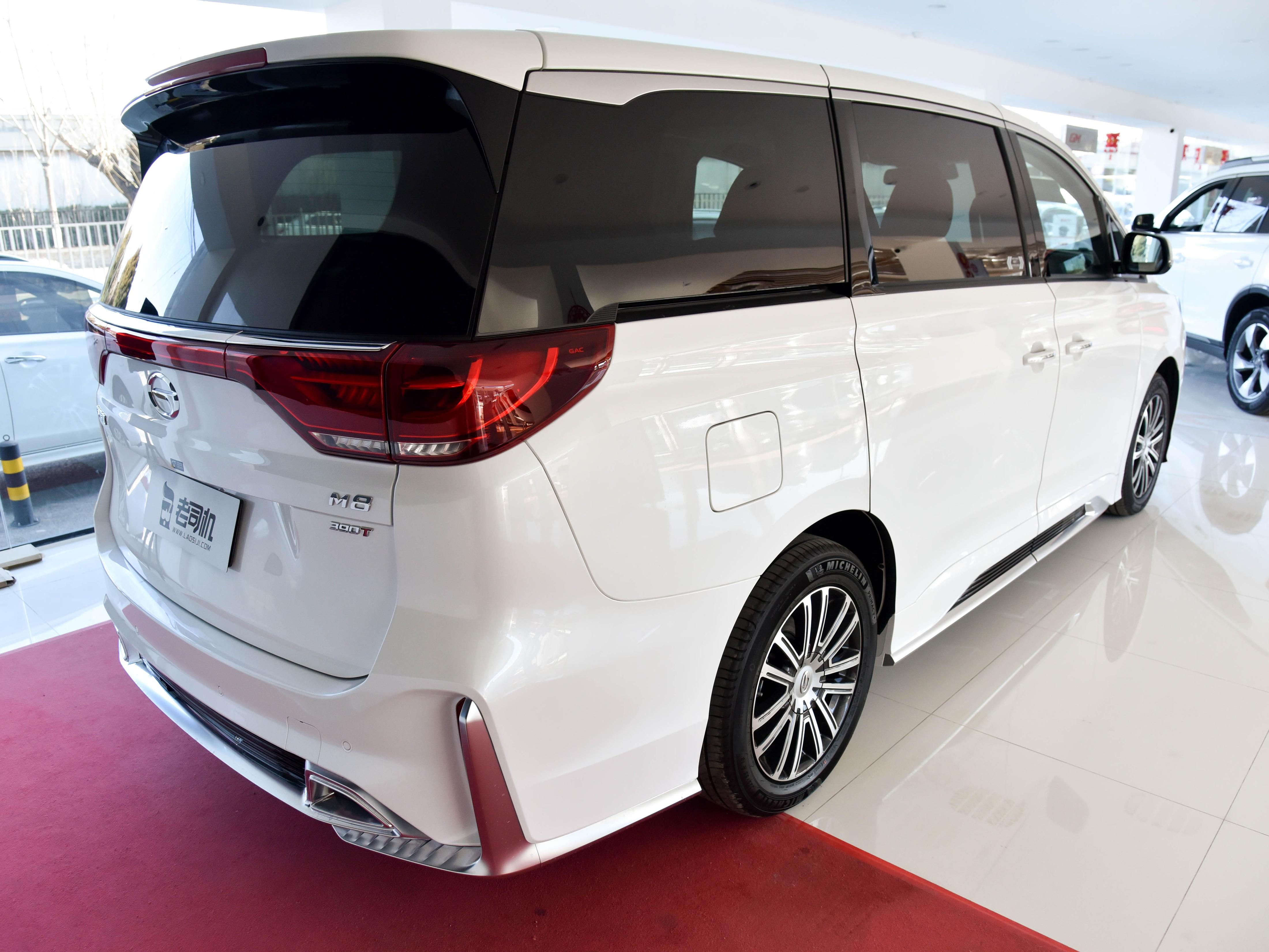 电动门头等舱座椅样样齐全,超5米7座mpv 17.98万起,实拍传祺m8