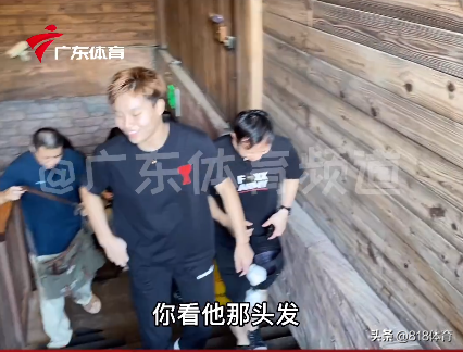 宠溺!全红婵谢思埸睁大双眼玩过山车,何教练:他们不是惧怕是训练