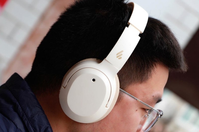 EDIFIER漫步者W820NB 头戴式蓝牙主动降噪耳机 体验