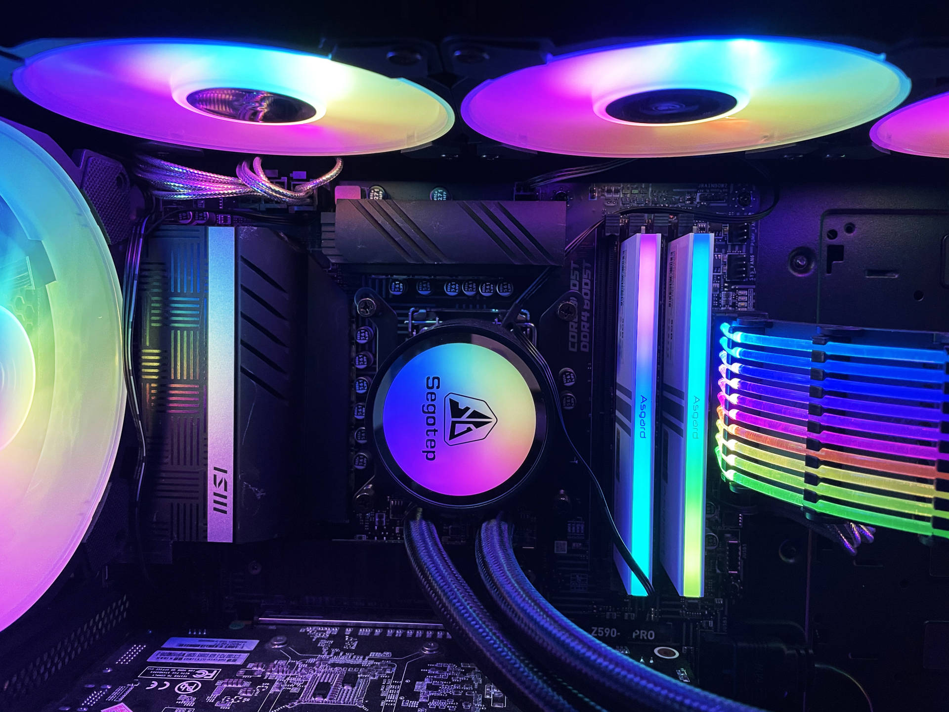 圣洁白机箱怎能缺少白内存？阿斯加特女武神指明方向