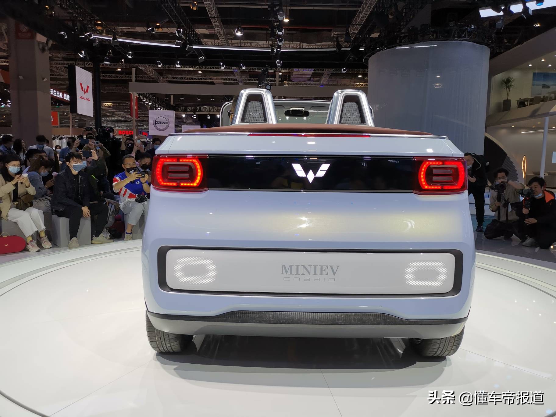 新车 </p><p>　　 满足你的个性需求，静态解析宏光MINIEV敞篷版