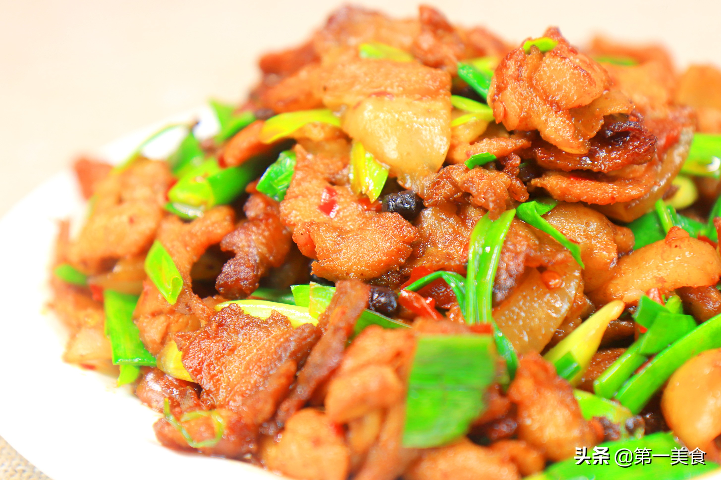 家常回锅肉的做法步骤(回锅肉最正宗的做法窍门) 家常回锅肉的做法步骤(回锅肉最正宗的做法窍门)