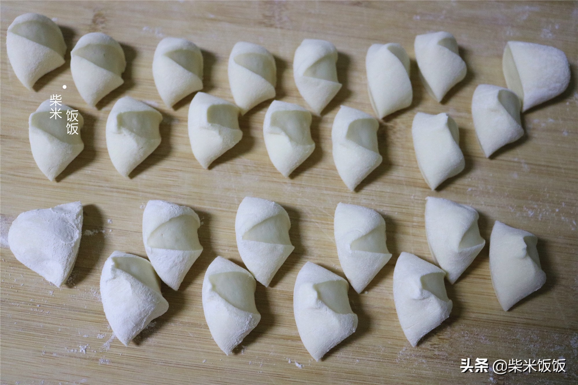 牛肉别总炖着吃了，试试这个做法，咬一口爆汁，早餐吃不错