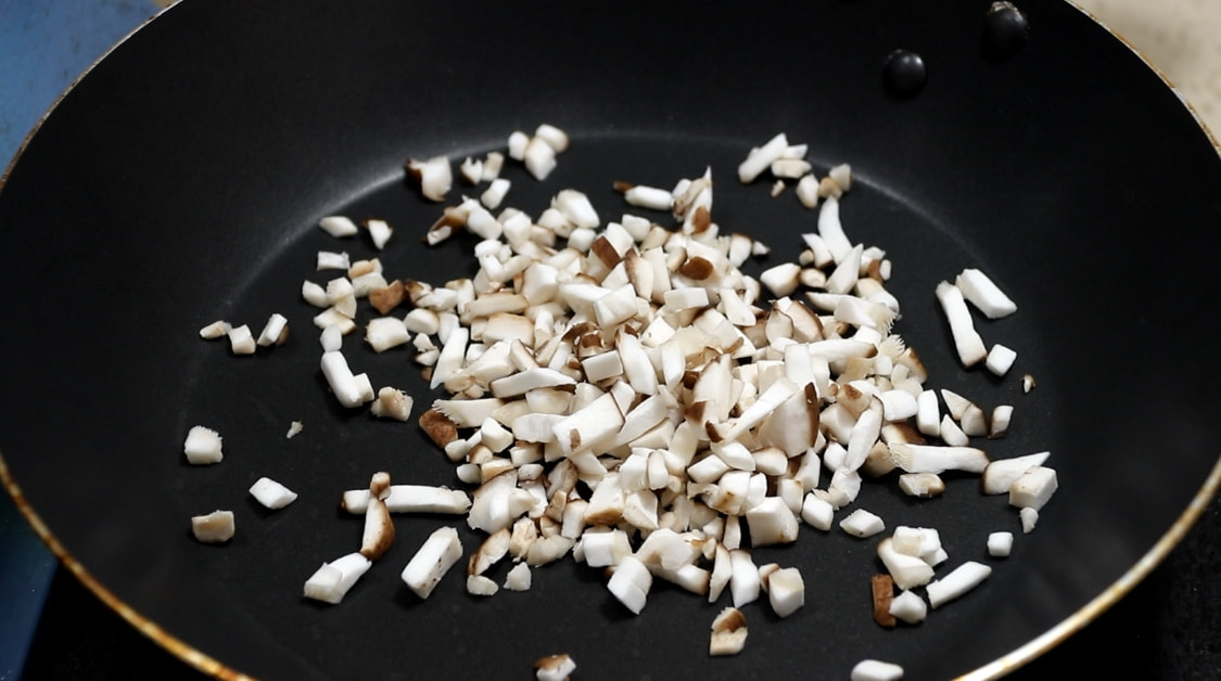 冬季要多吃芋头，吃南瓜冬瓜不如吃它，不用油炸，营养又美味