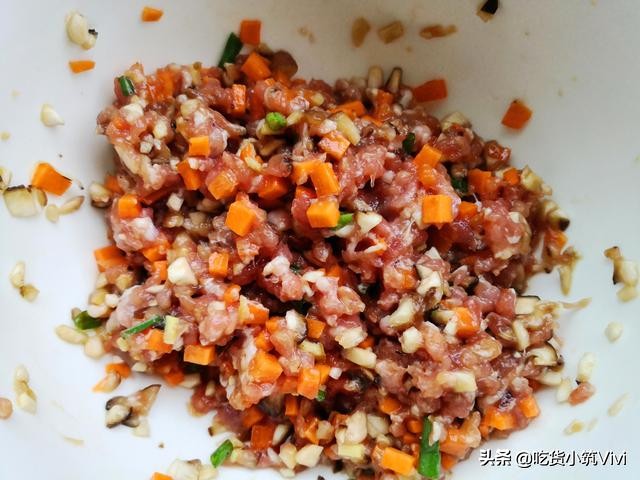 豆腐泡两种新吃法，不煎不炸、蒸10分钟就出锅，好吃不腻孩子最爱