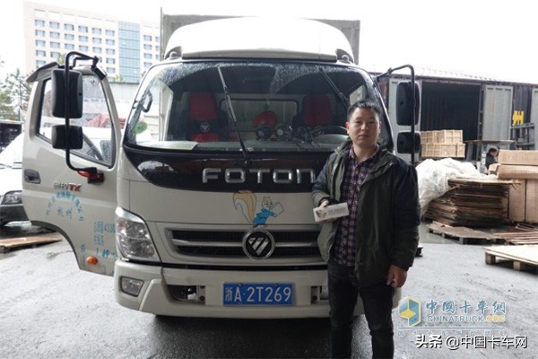 奥铃TX跟车半天 城市快运人的生活知多少