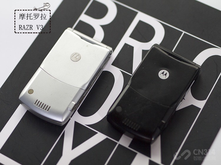 从摩托罗拉老机型聊起，看看那些骨骼惊奇的屏幕