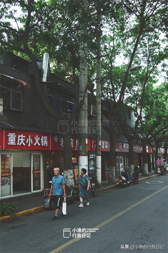 西安城墙下烟火老街，串起一堆奇奇怪怪的地名！为了吃也该来一趟