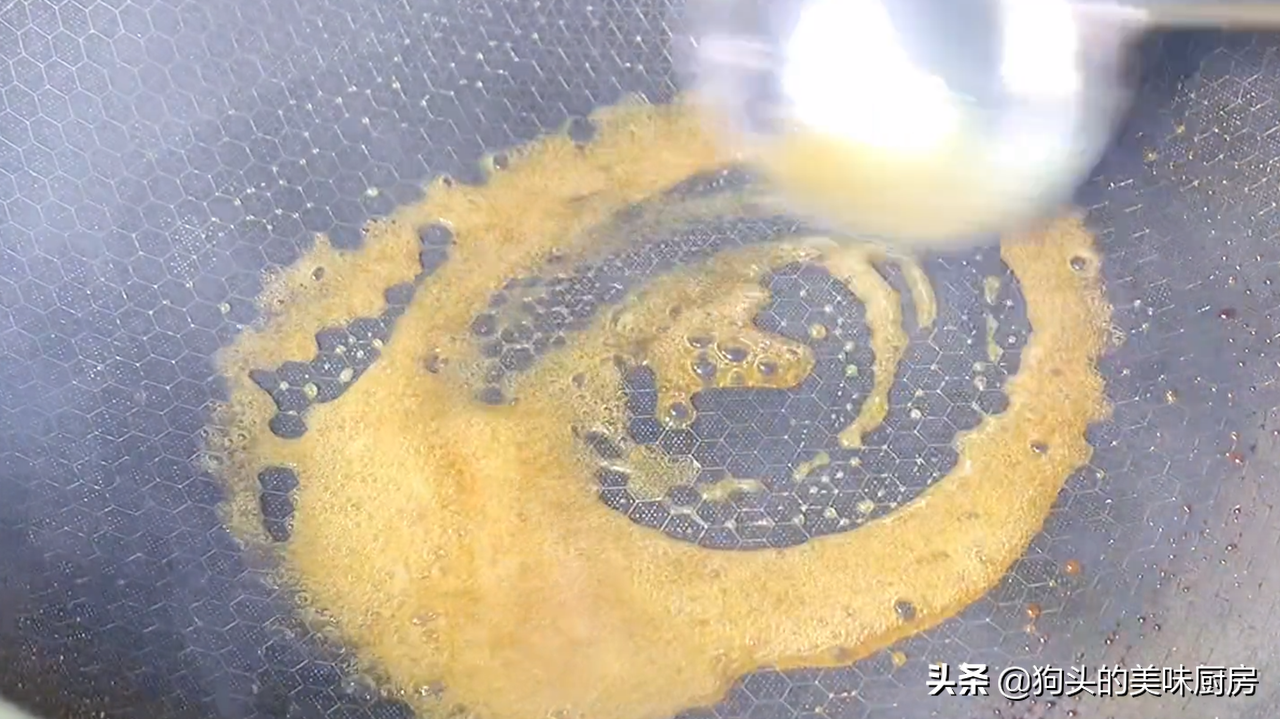 难怪饭店的扣肉那么好吃，原来技巧很简单，学会了给家人露一手