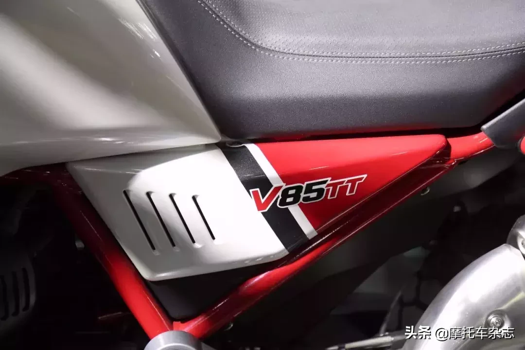 新款Vespa 300售价4.98万起，横置V缸ADV发布！