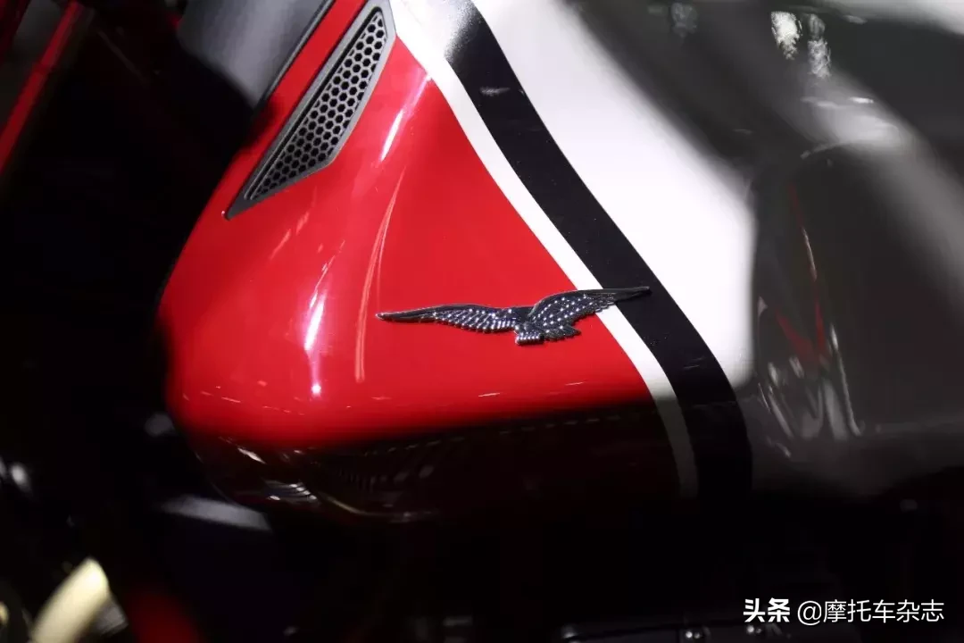 新款Vespa 300售价4.98万起，横置V缸ADV发布！