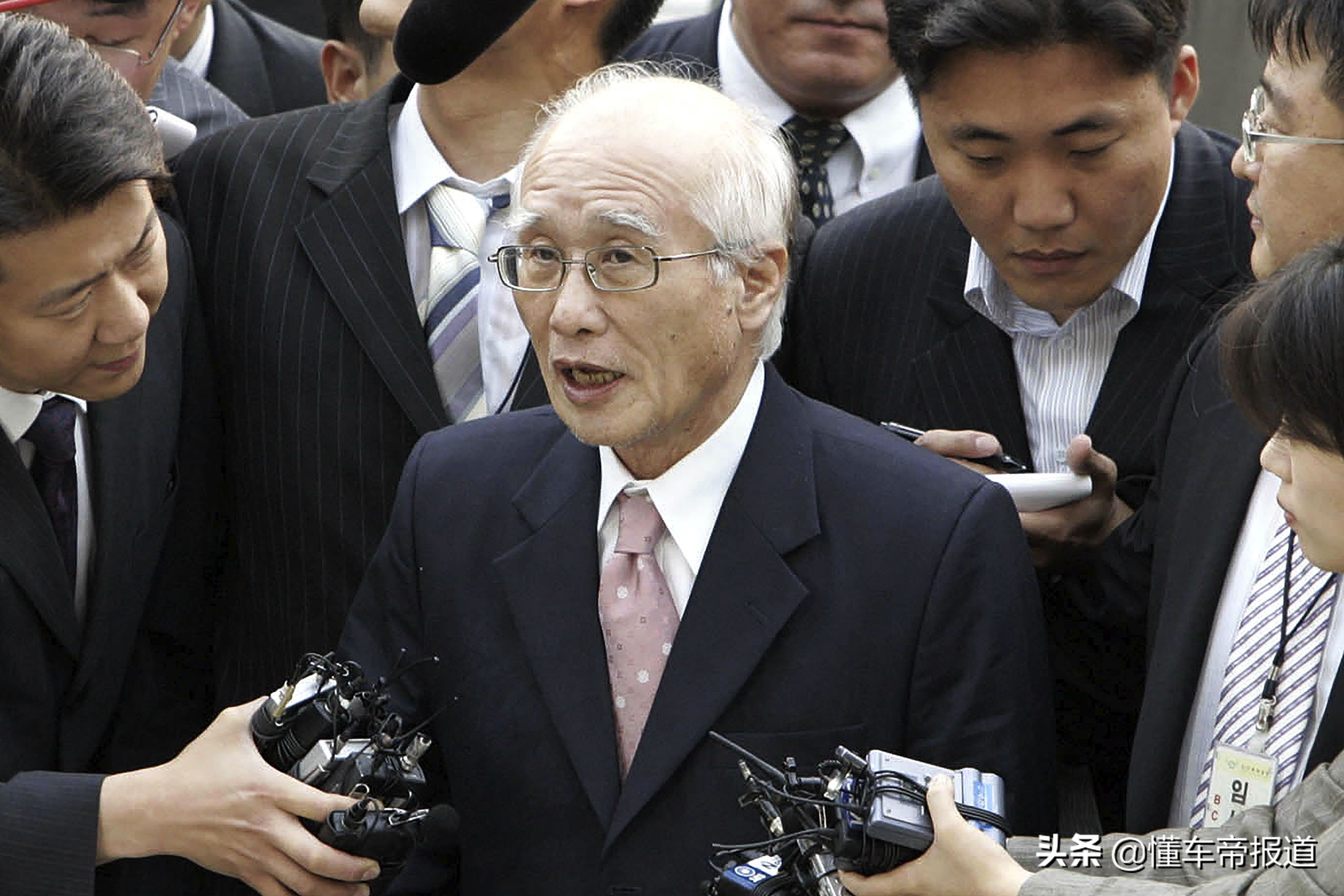 韩国汽车工业传奇人物 大宇汽车创始人金宇中去世