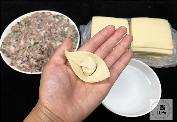 包馄饨只服四川这种包法，好看还煮不破，看完你也快学起来吧