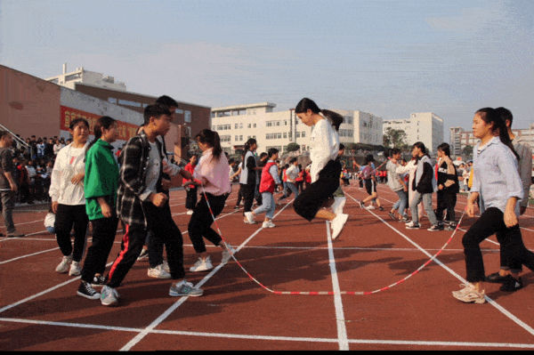 宜宾市职业技术学校第十七届运动会落下帷幕