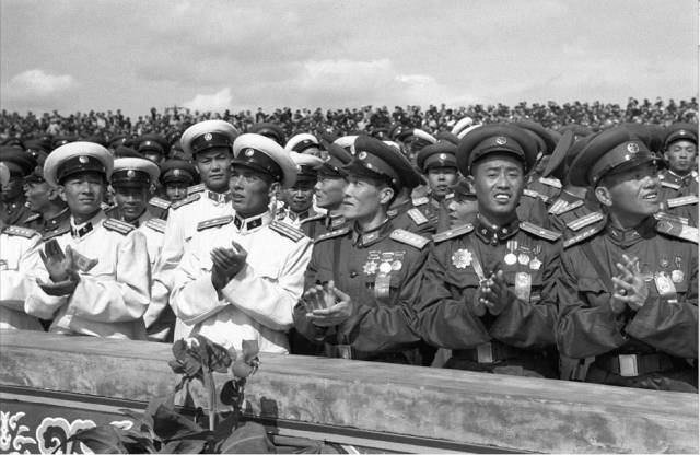 新中国成立以来的14次国庆阅兵 </p><p> <p align=