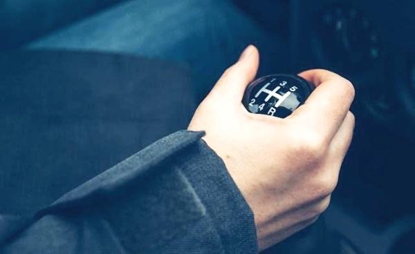 手动挡汽车如何正确换挡 老司机教你正确换挡技巧