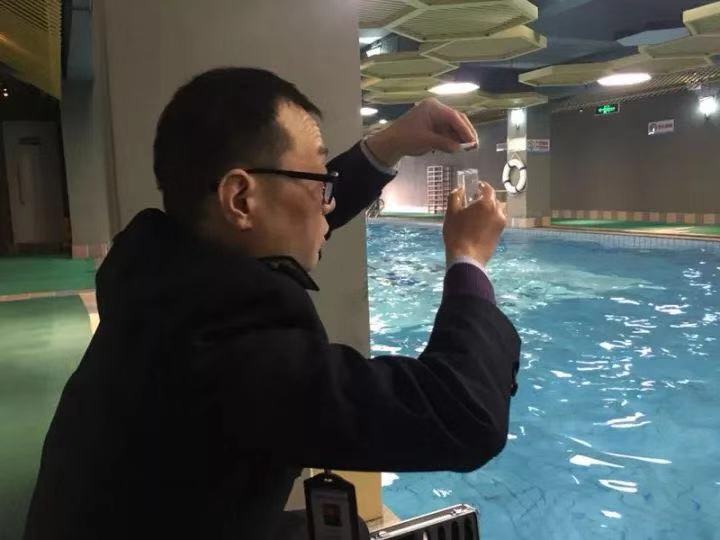 郑州66家游泳池水质抽查：9家不合格，两家停业整改