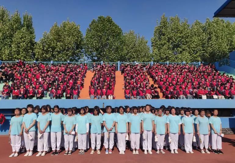 局长白志芬,宁晋中学校长王瑞中,特邀嘉宾宁晋六中,宁晋七中,宁晋八中