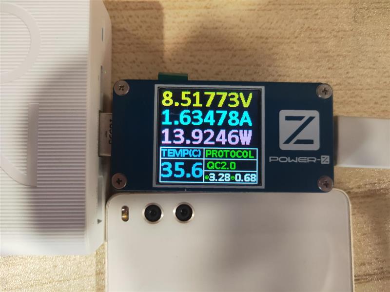 20000mAh+18W雙向快充 榮耀移動電源2評測：三部手機(jī)+一部平板 全家吃到飽