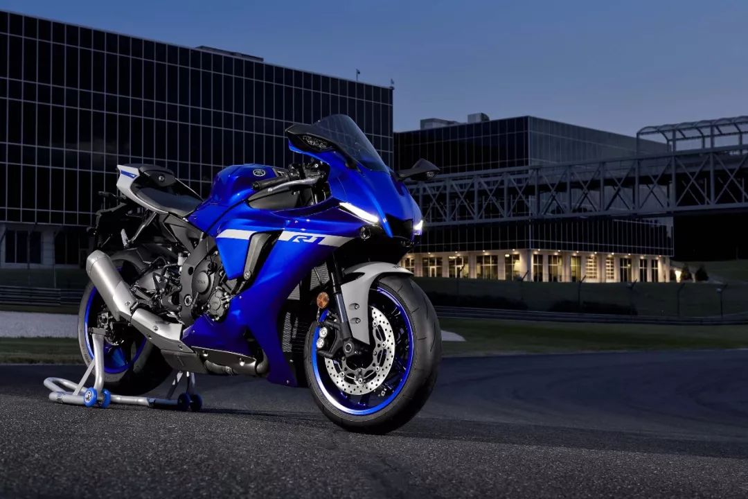 雅马哈突然发布2020 YZF-R1/R1M，改款幅度低于预期……