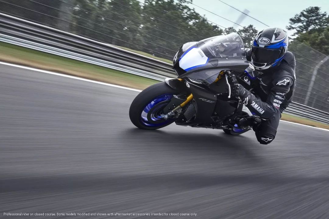 雅马哈突然发布2020 YZF-R1/R1M，改款幅度低于预期……