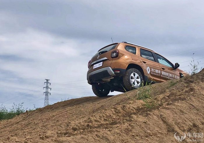 16万就能买到进口的硬派SUV？试驾雷诺Duster冒险家
