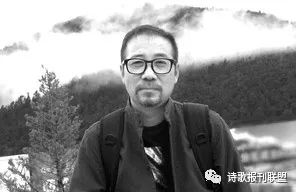 头条诗人 </p><p>　　 张执浩：反刍的人